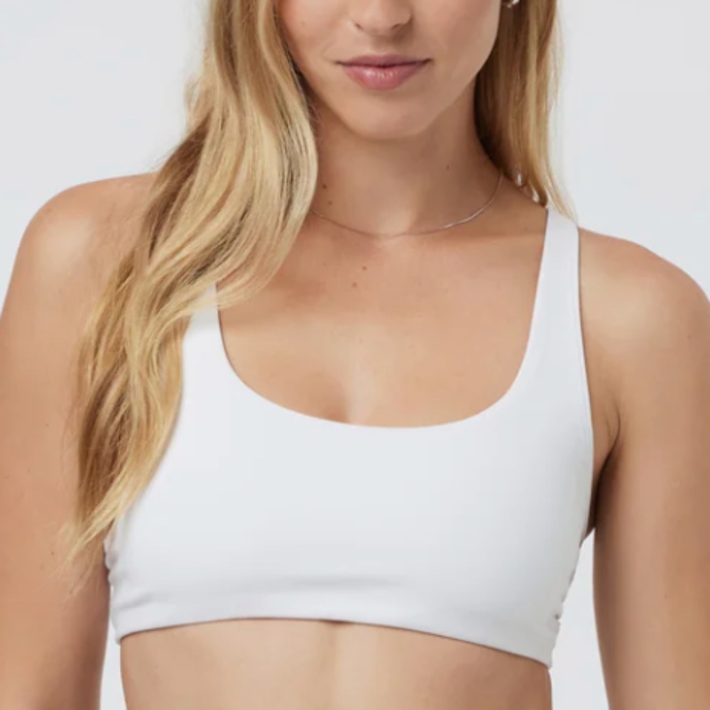 Vuori White Sports Bra